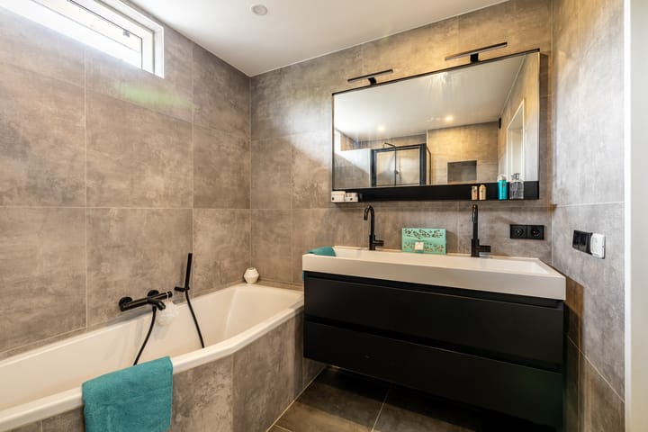 Foto 32 van Veenweidestraat 60