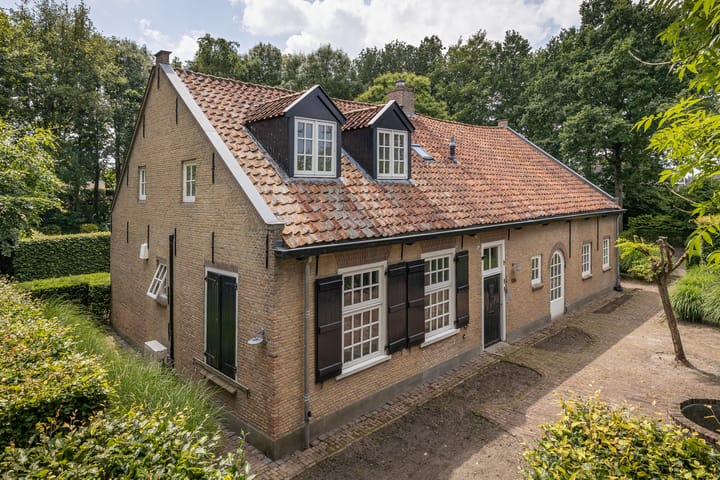 Photo 2 of Lange Brugstraat 136