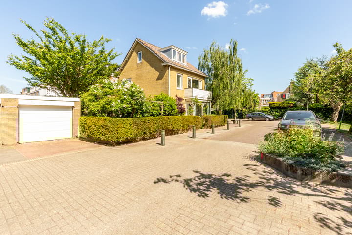 Foto 1 van Esdoornkade 4