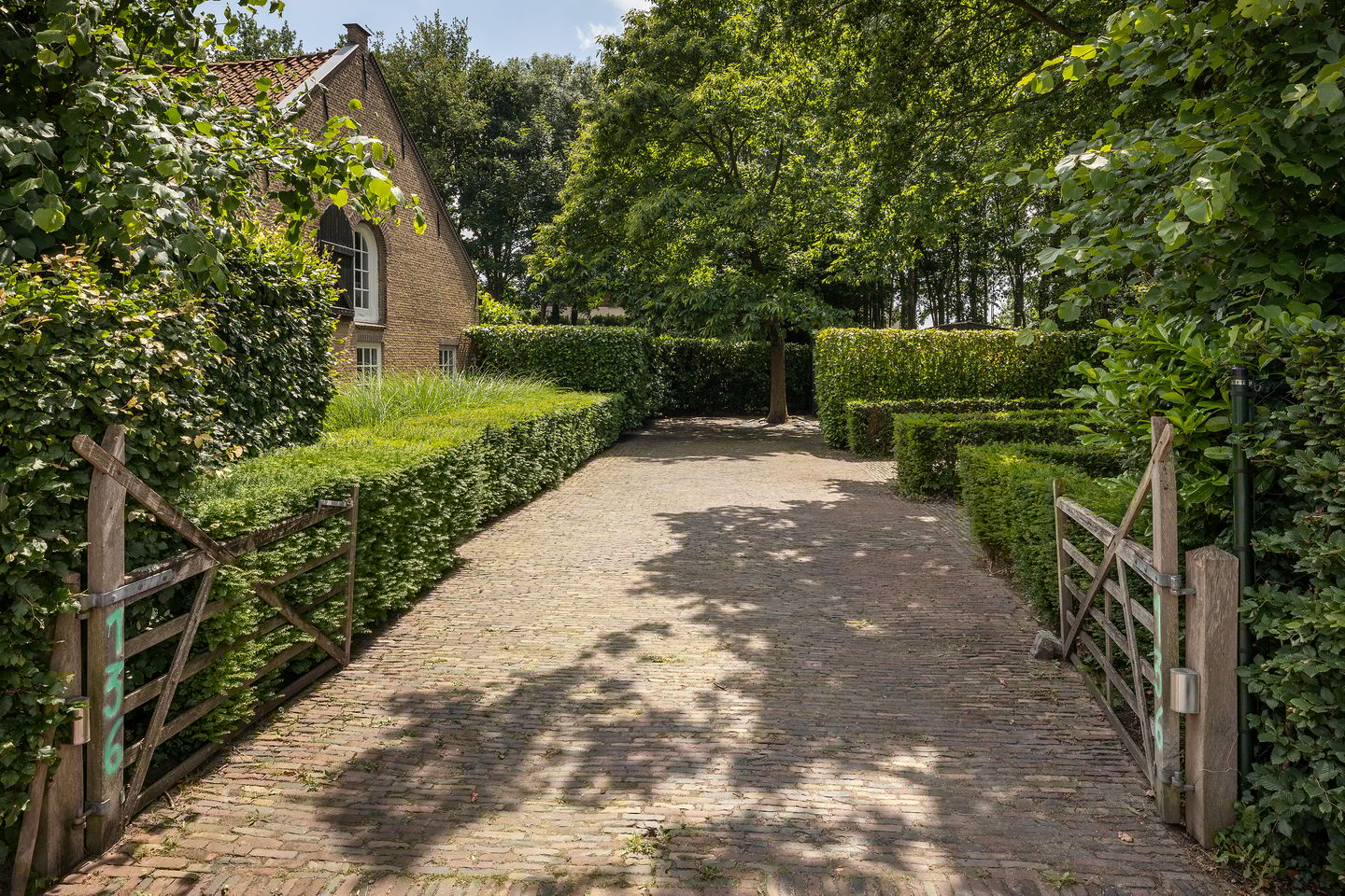 Foto 50 van Lange Brugstraat 136