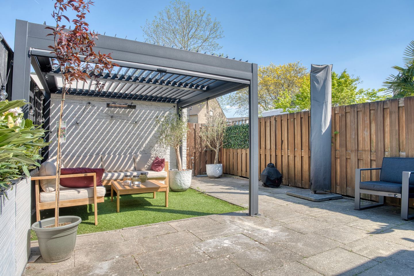 Photo 4 of Meubelmaker 33