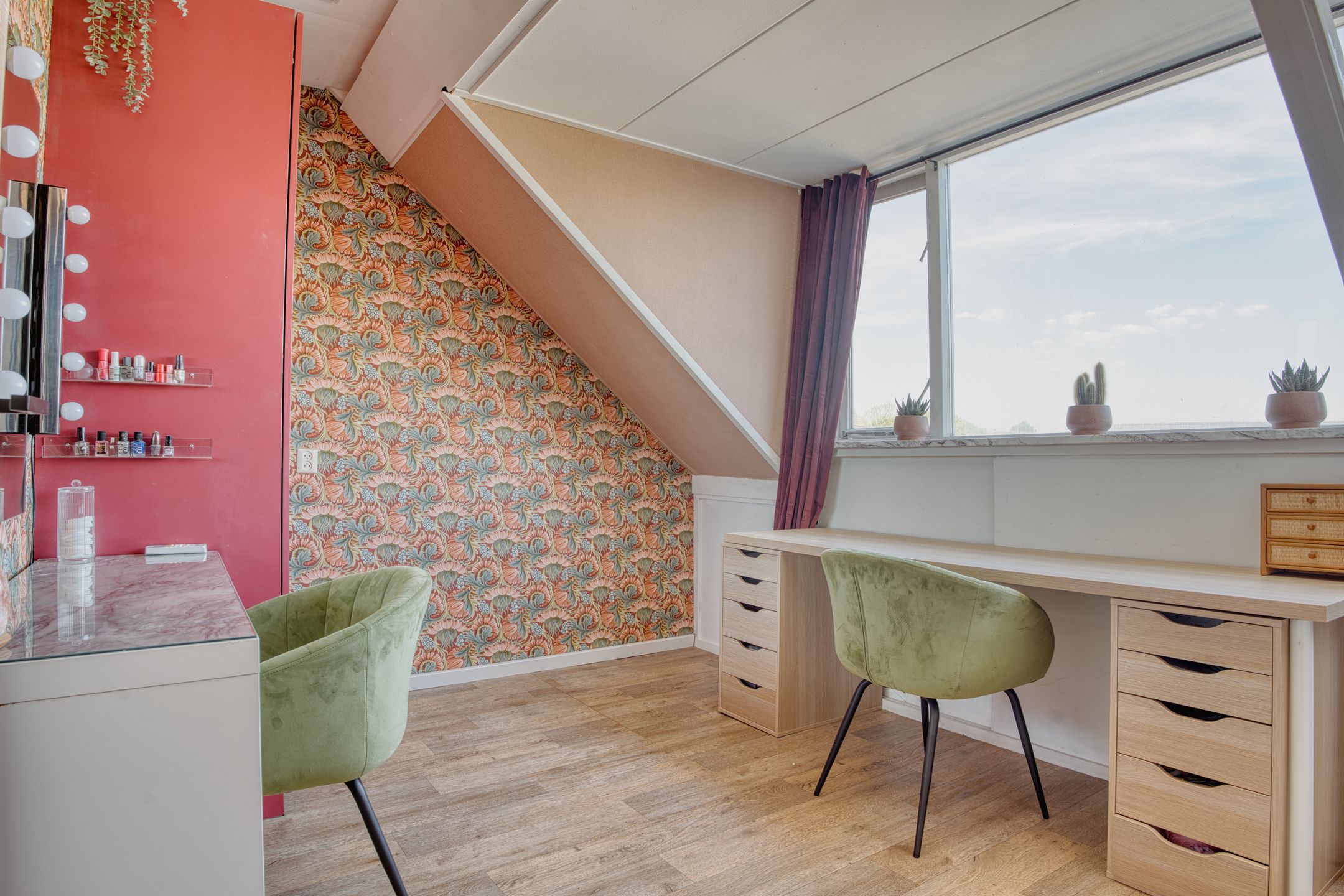 Photo 36 of Meubelmaker 33