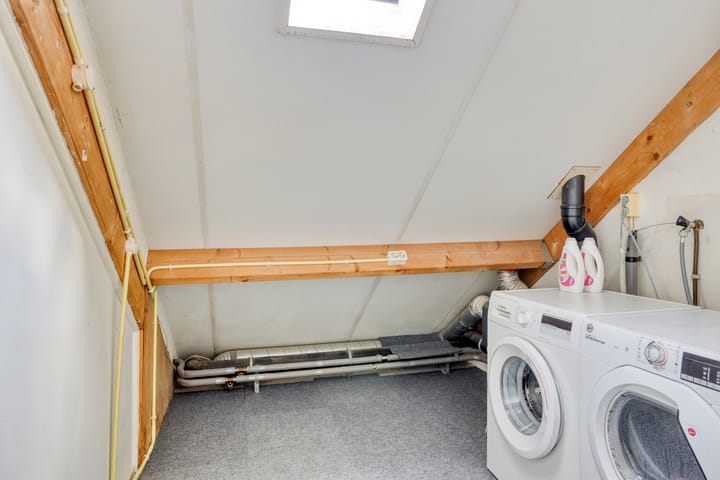 Foto 32 van Leliestraat 64