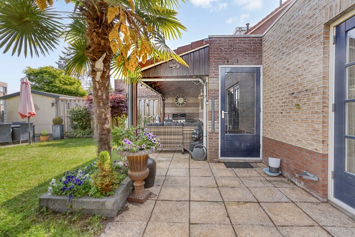 Foto 34 van Leliestraat 64