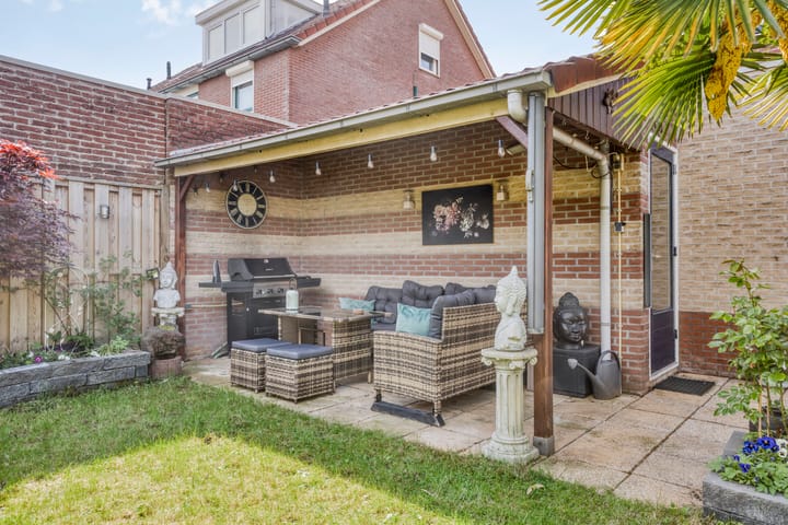 Foto 38 van Leliestraat 64