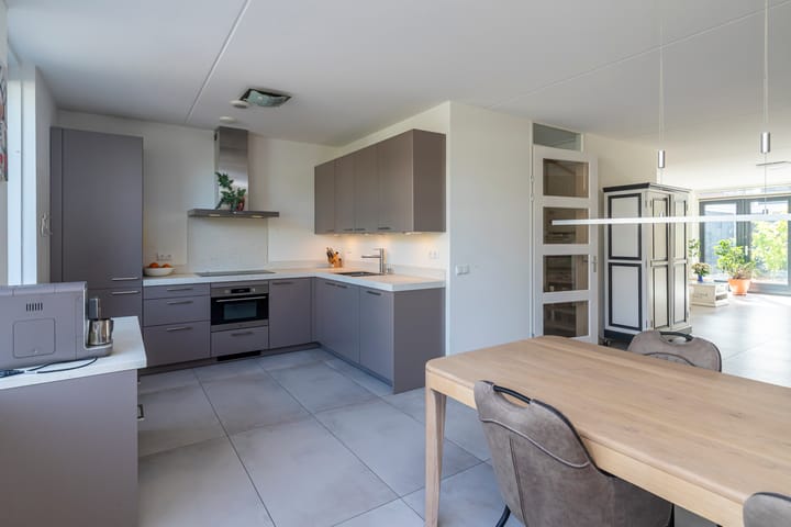 Foto 2 van Slanke Waterbies 4