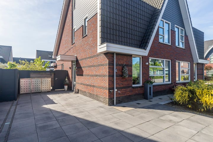 Foto 5 van Slanke Waterbies 4