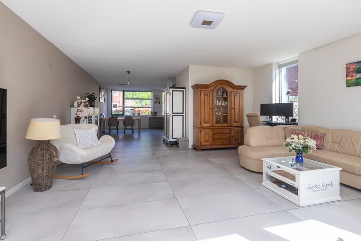 Foto 11 van Slanke Waterbies 4