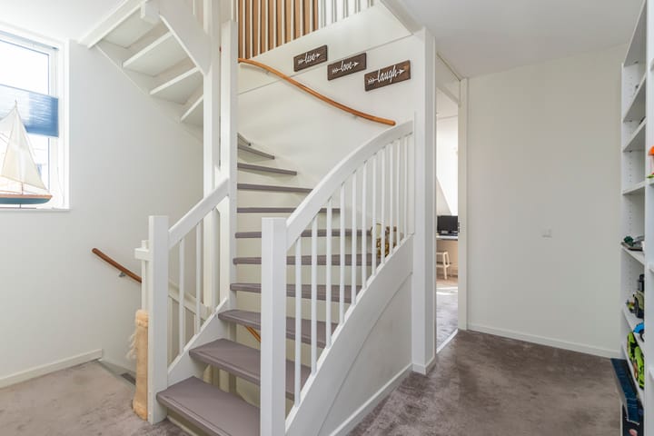 Foto 30 van Slanke Waterbies 4