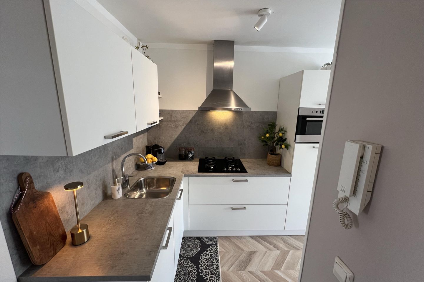 Photo 10 of Joan Melchior Kemperstraat 42-3