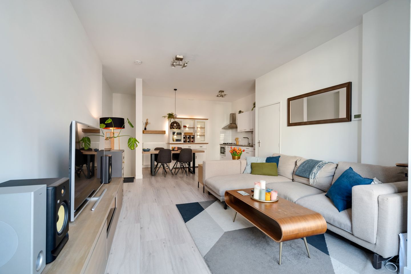 Foto 10 van Adelaarstraat 43-1