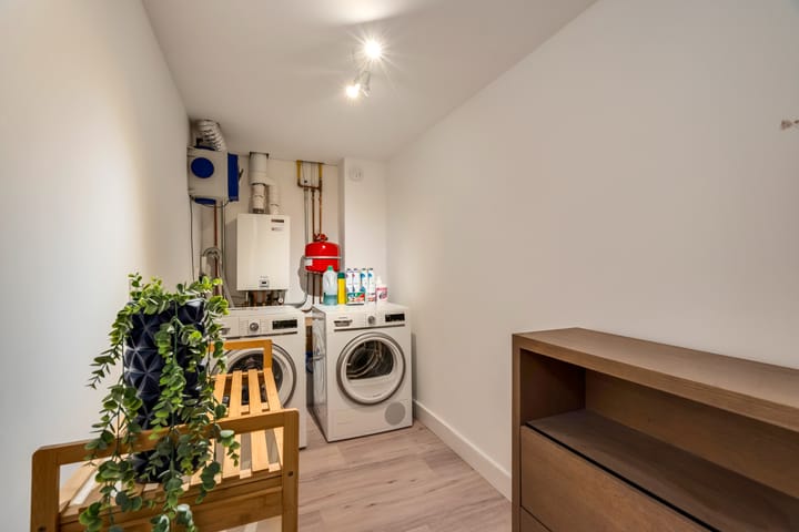 Foto 26 van Adelaarstraat 43-1