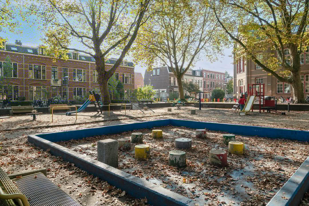 Foto 32 van Adelaarstraat 43-1