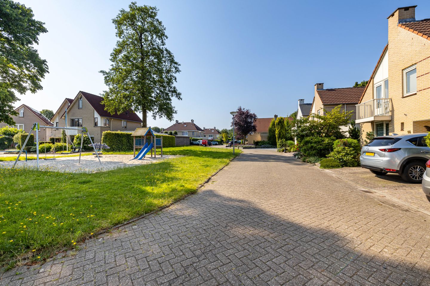 Photo 29 of Montfort 12