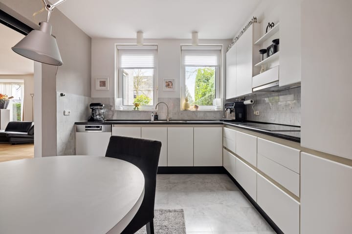 Foto 19 van Willem-Alexanderlaan 8