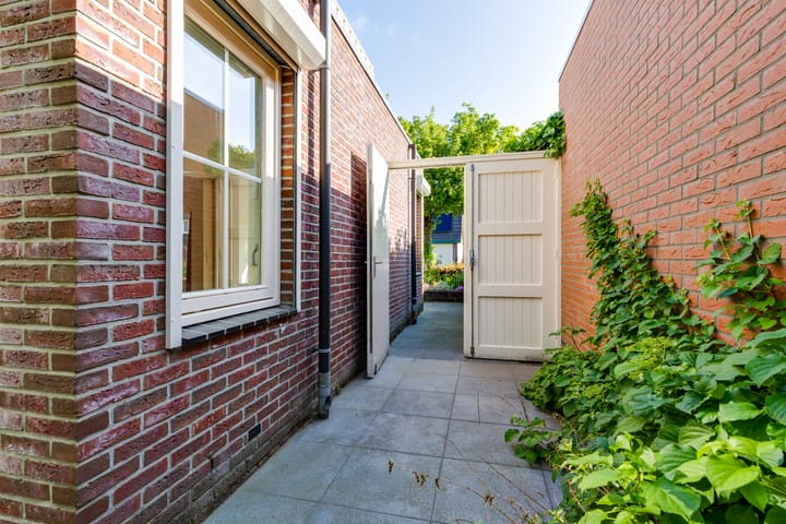 Foto 50 van Burgemeester de Bruijnstraat 83-03