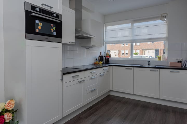 Photo 14 of de Hagen 102