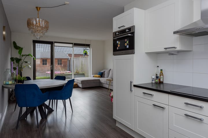 Photo 15 of de Hagen 102