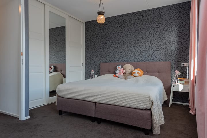 Photo 18 of de Hagen 102