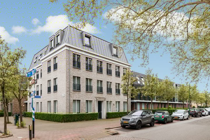 Uitweg 1 R