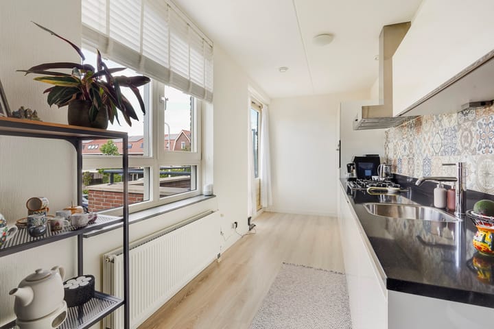 Foto 18 van Tieratesstraat 22