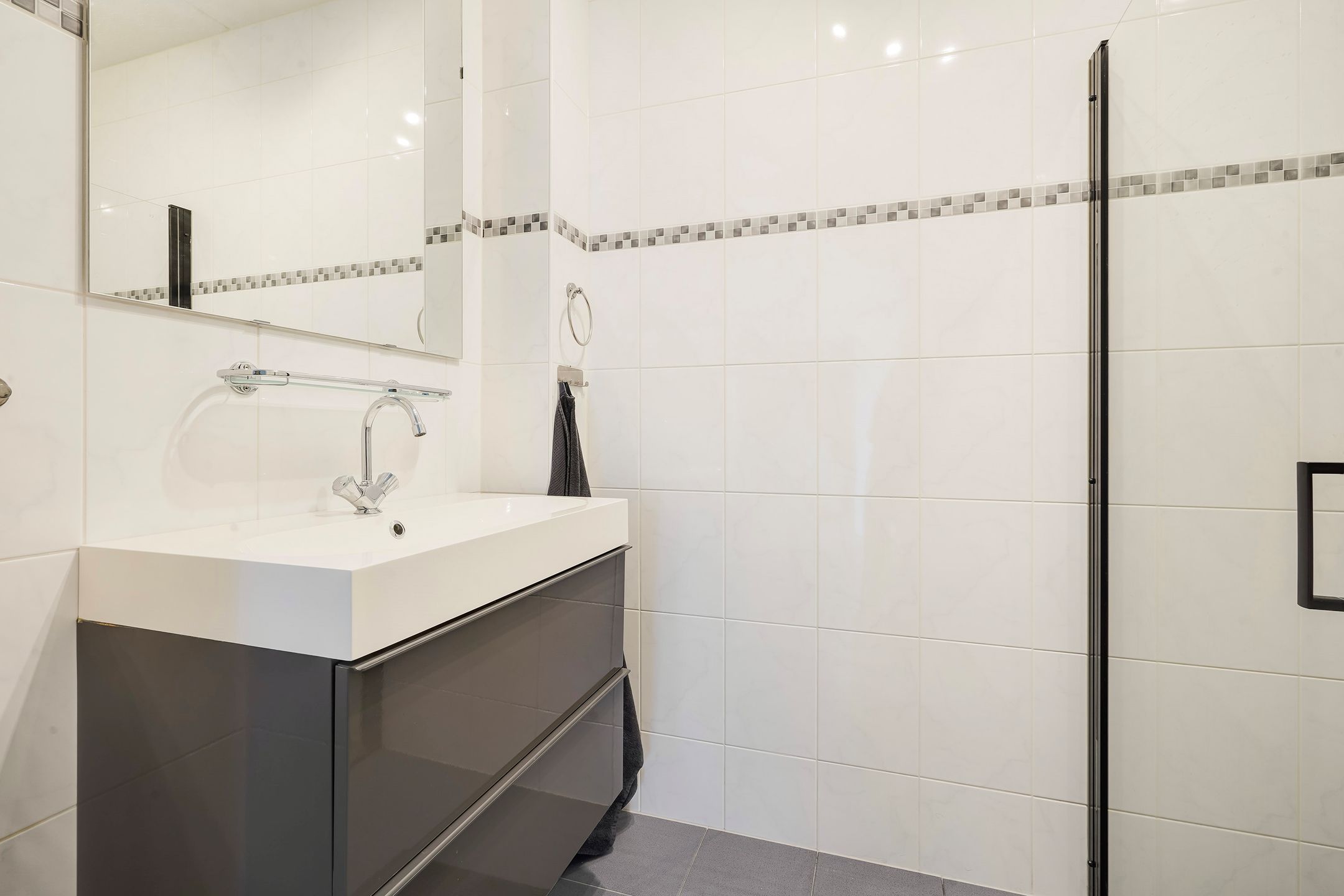 Foto 33 van Tieratesstraat 22