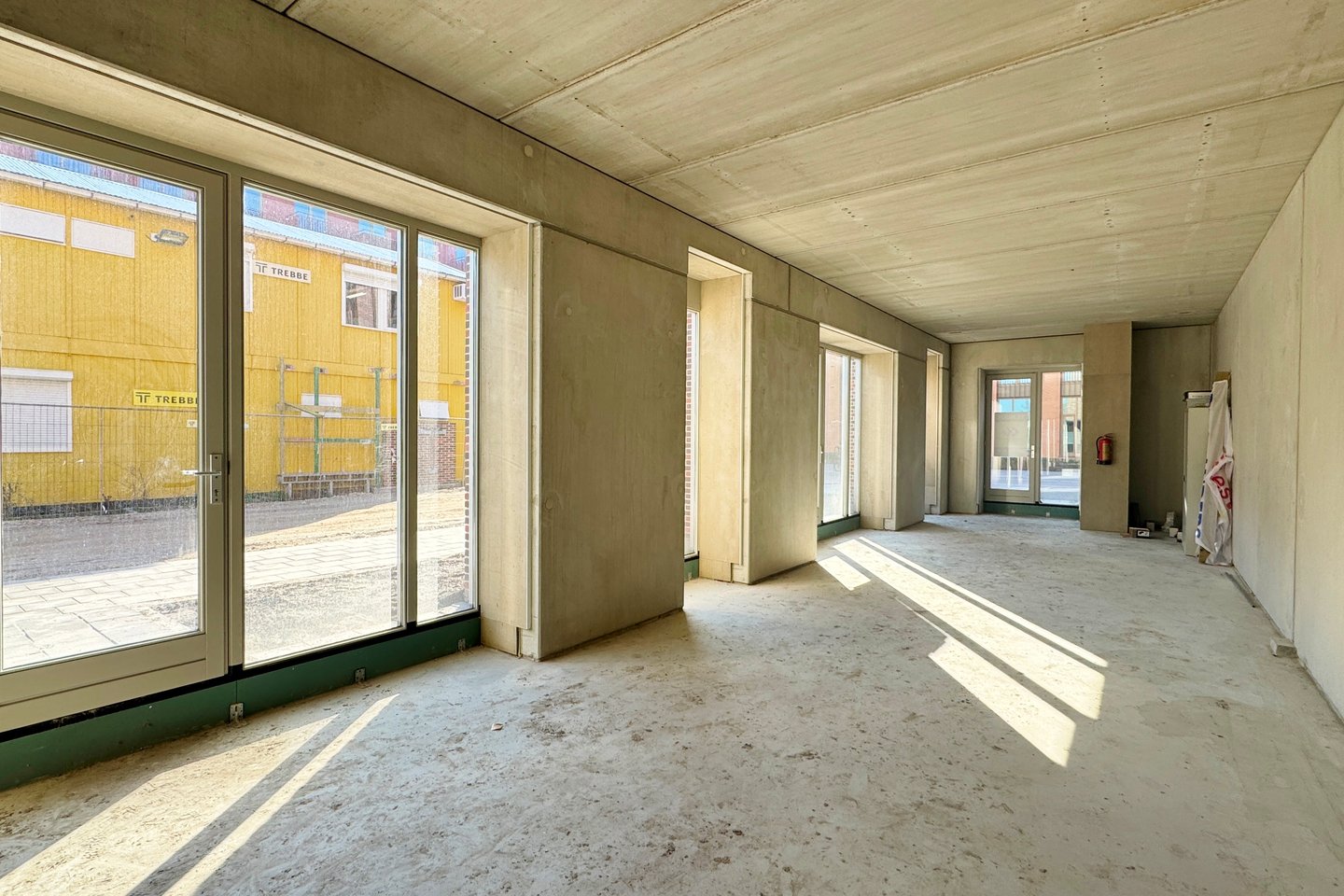 View photo 4 of Westinghousestraat 11