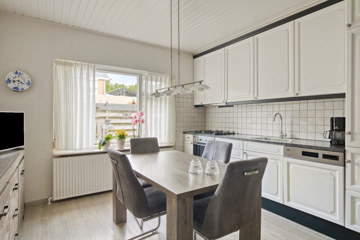 Foto 12 van Heidestraat 11