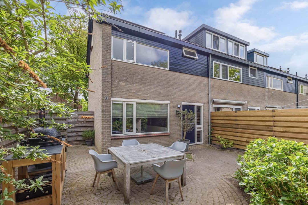 Foto 1 van Zwemmer 57