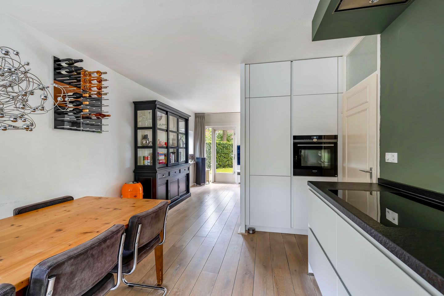 Foto 4 van Zwemmer 57