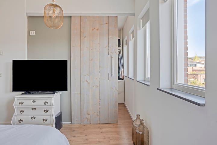 Foto 24 van Burgerzinstraat 31