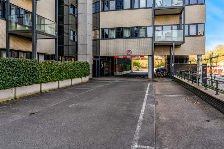 Foto 22 van Merweplein 5-6