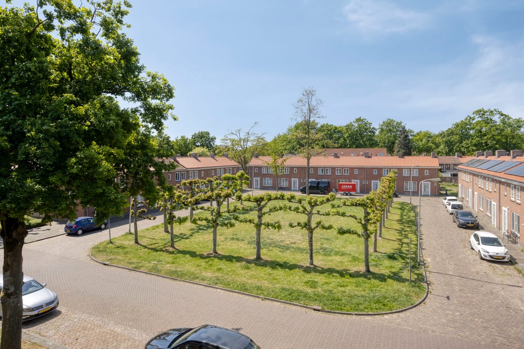 Photo 38 of Burgerzinstraat 31