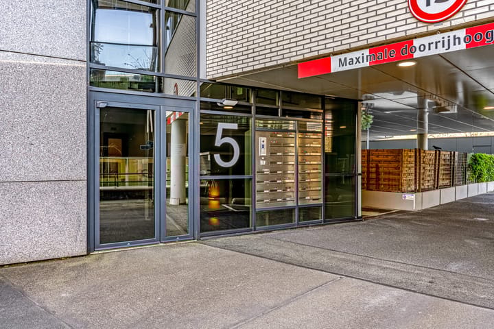 Foto 24 van Merweplein 5-6