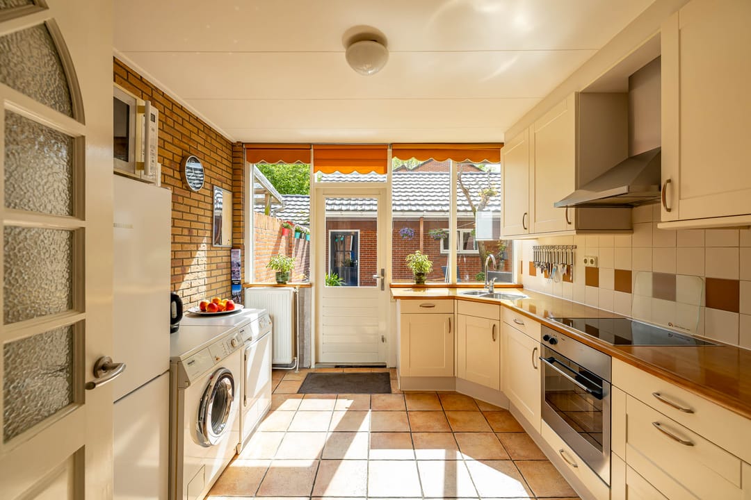 Foto 23 van Zernikestraat 8