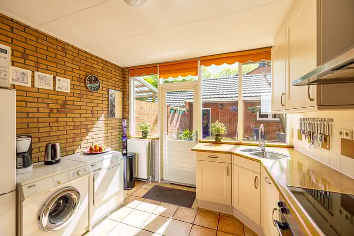 Foto 24 van Zernikestraat 8