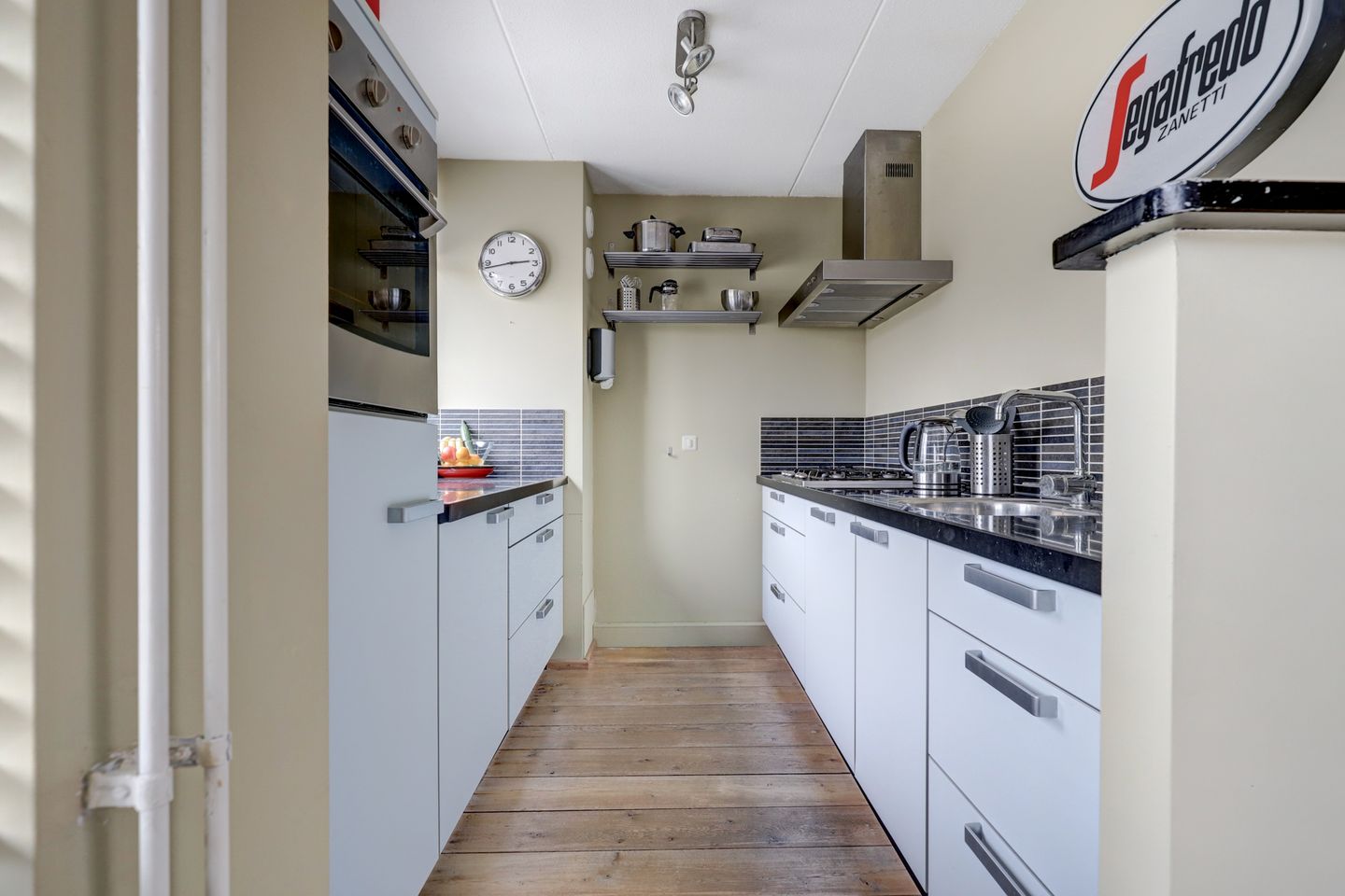 Foto 20 van Dwarsstraat 10