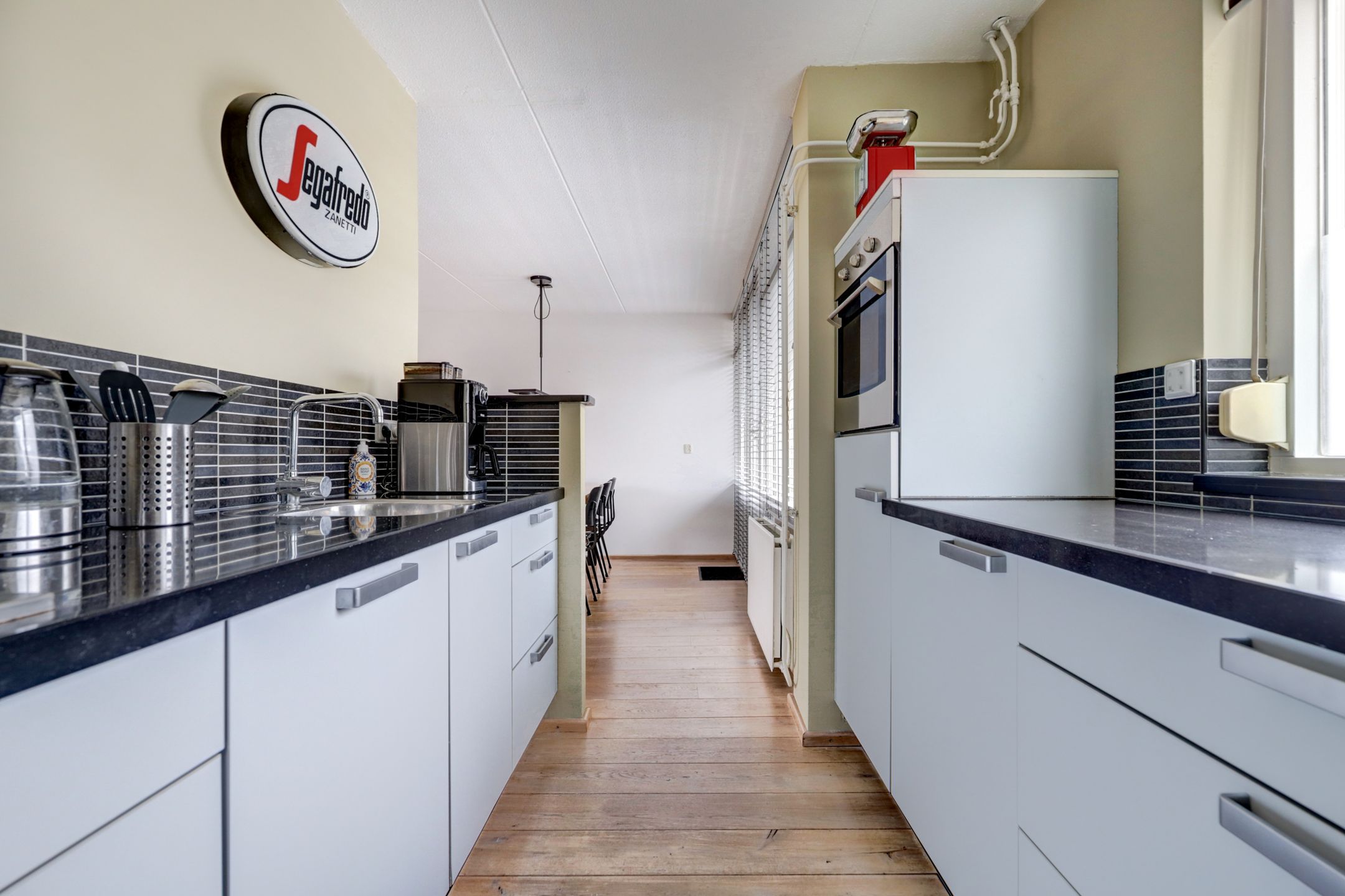 Foto 21 van Dwarsstraat 10