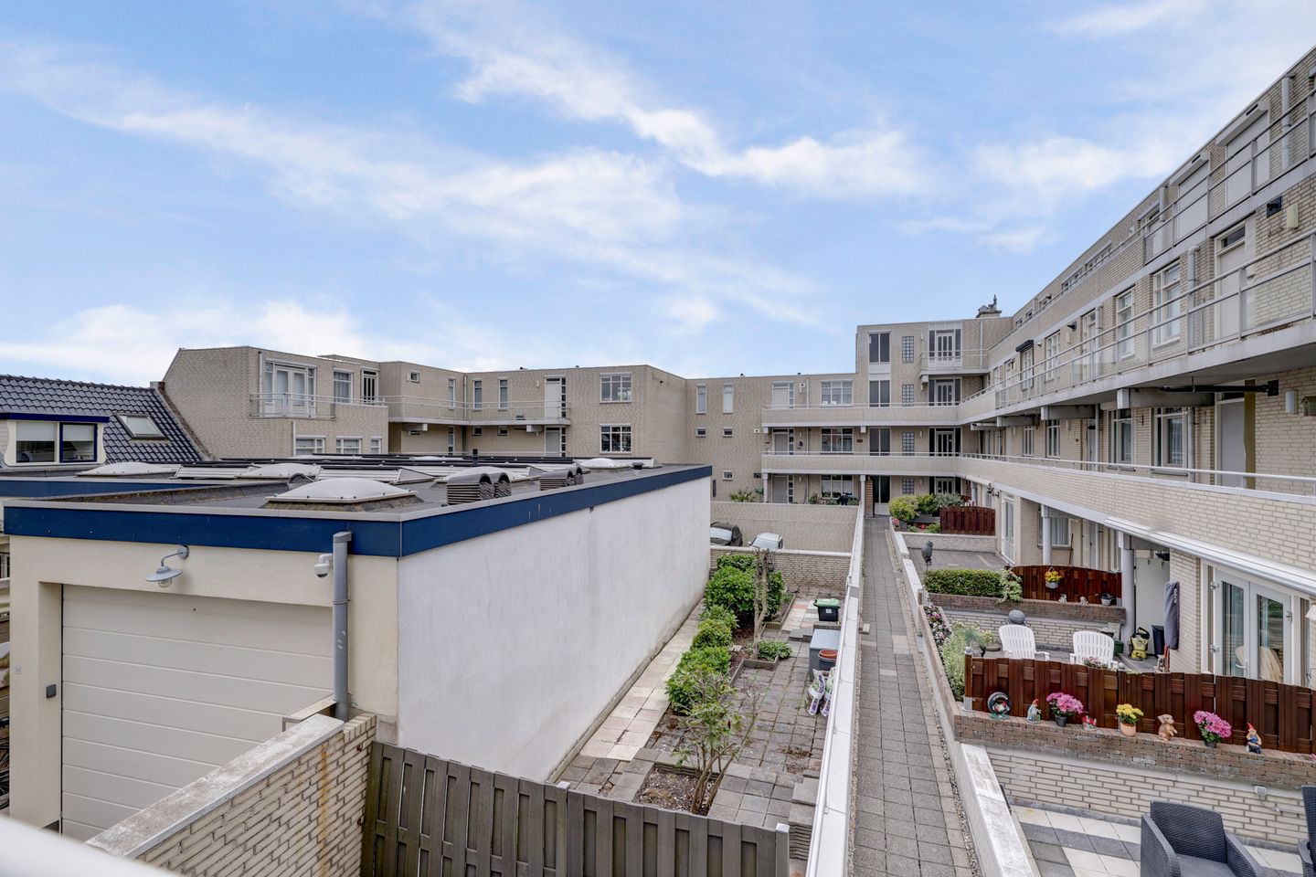 Foto 25 van Dwarsstraat 10