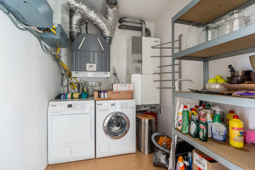 Photo 23 of Winkelcentrum Woensel 176