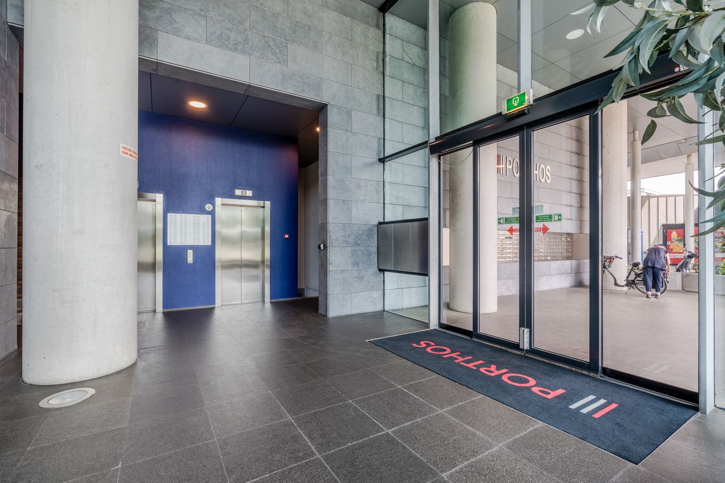 Photo 29 of Winkelcentrum Woensel 176