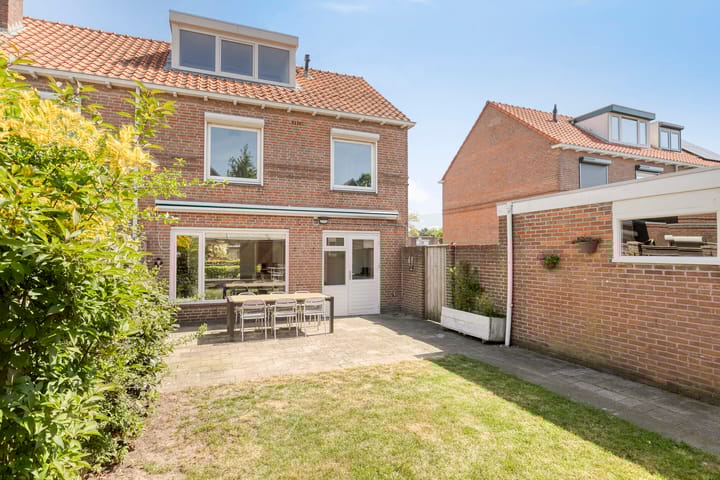 Foto 16 van Iepenstraat 11