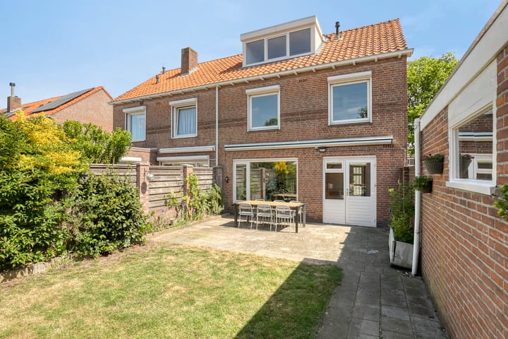 Foto 17 van Iepenstraat 11