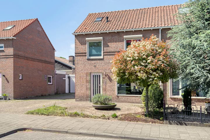 Foto 33 van Iepenstraat 11