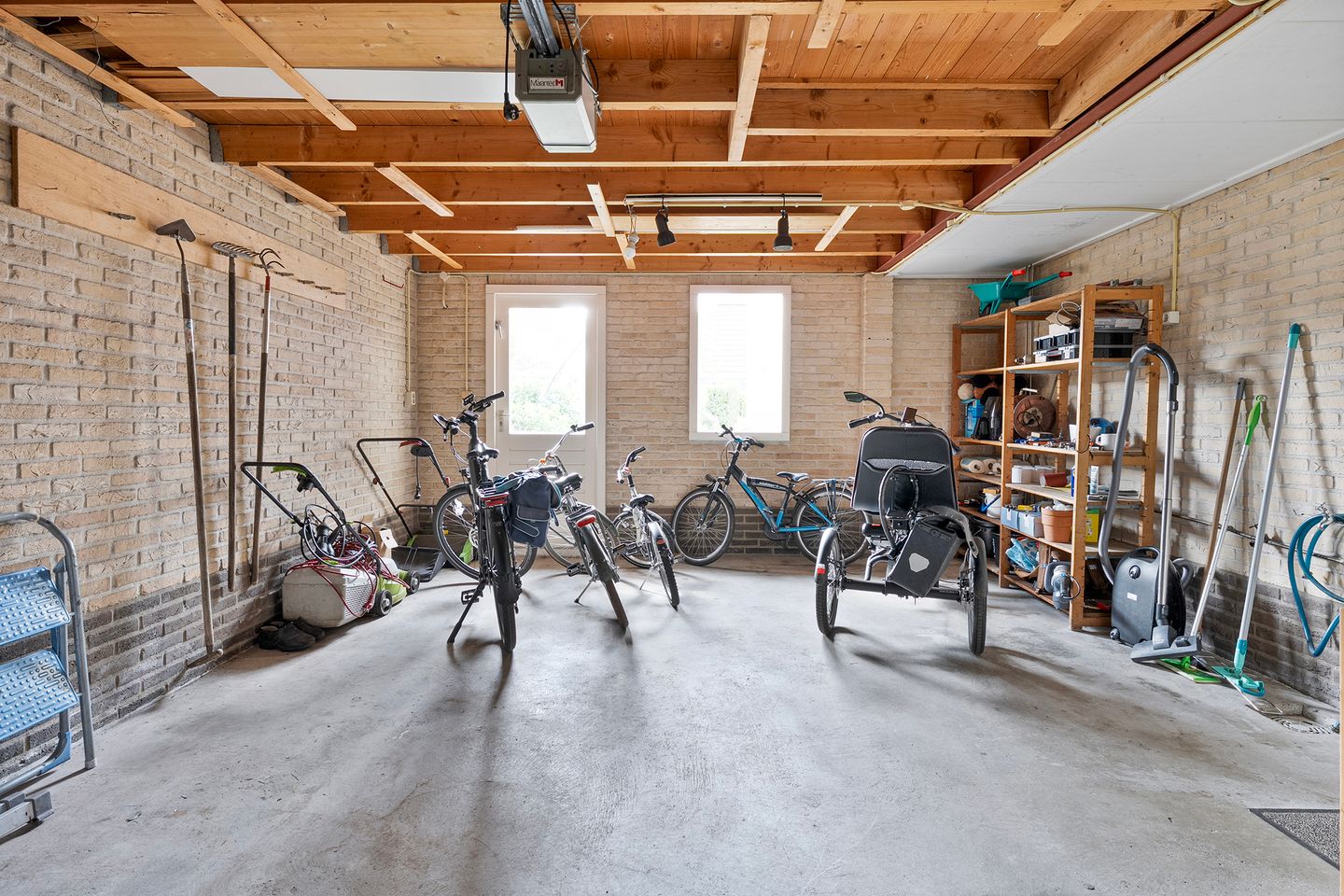 Photo 44 of Schultambt 8