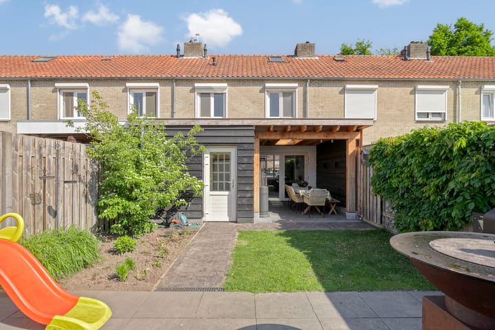 Foto 2 van Plonderijen 33