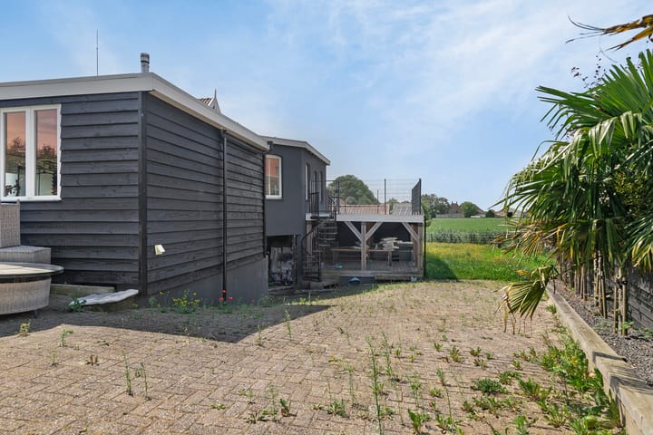 Photo 28 of Middelsluissedijk WZ 2