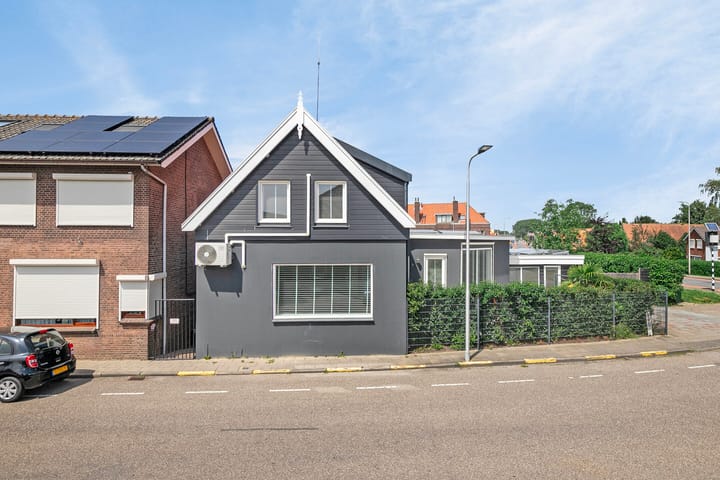 Photo 38 of Middelsluissedijk WZ 2