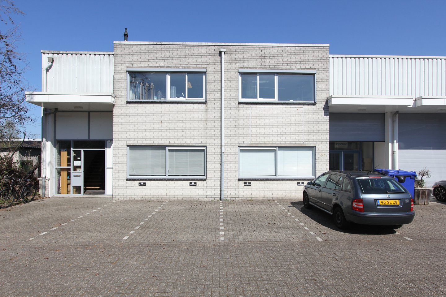 View photo 1 of Herenweg 29-R