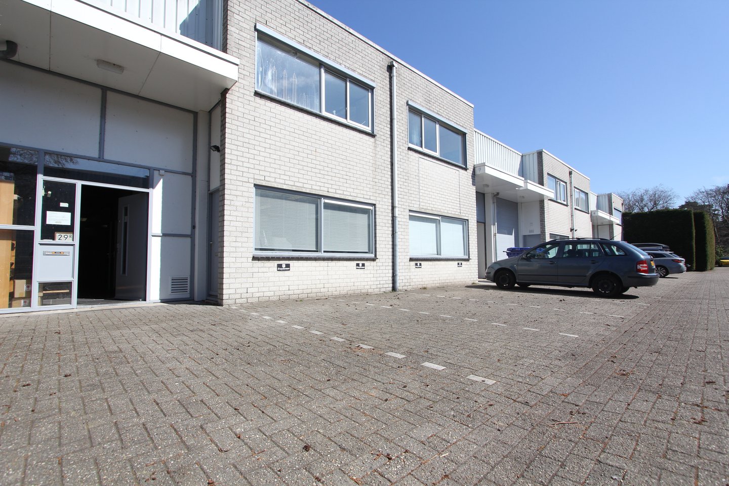 View photo 3 of Herenweg 29-R